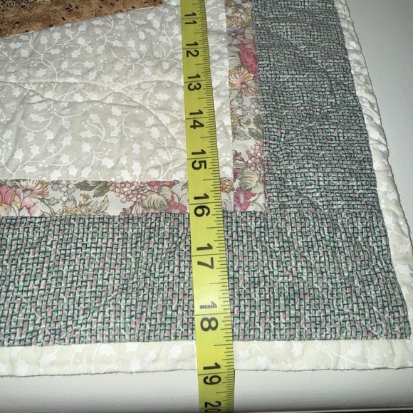 Handmade Floral Quilted Wall Art Country Charm Cottage Farmhouse 30x19" - Picture 9 of 9